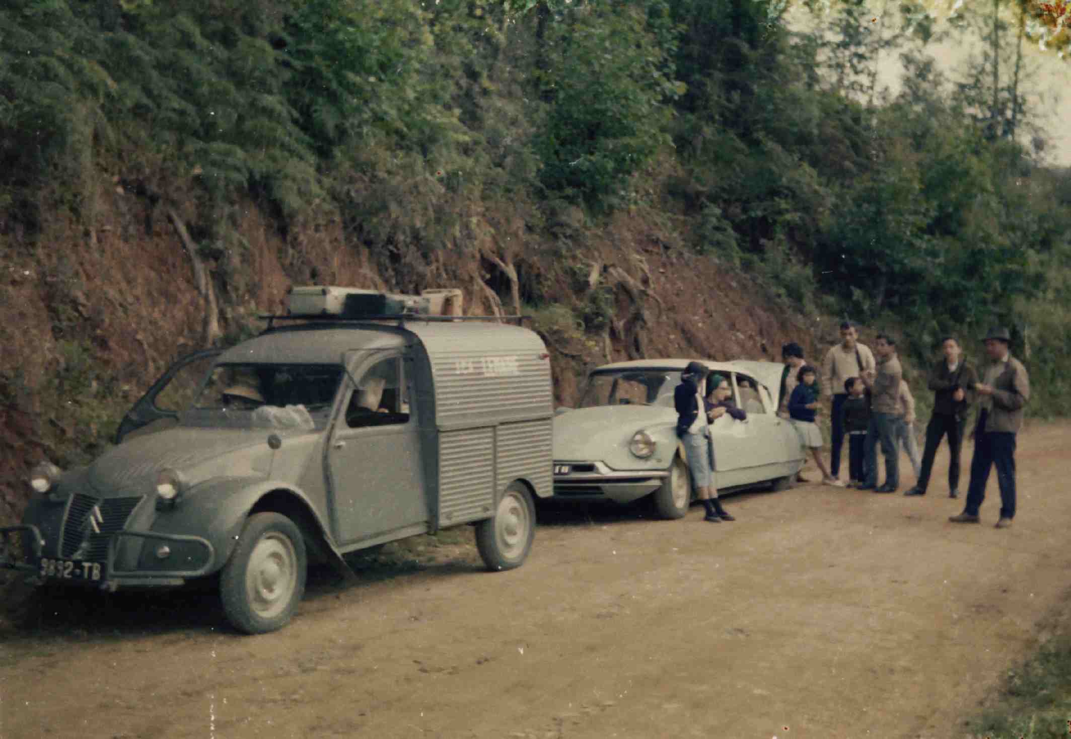 1960-Famille-a-Nivorane-3.JPG